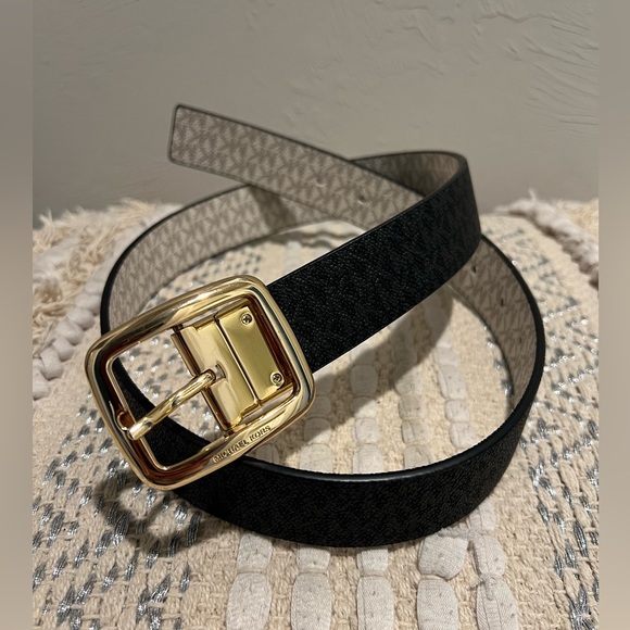 Authentic Michael Kors Women Reversible Belt Size Small White Black - Picture 9 of 12